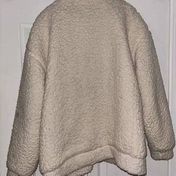 Cozy White Sherpa Jacket cream zip front me Jane brand like new - Picture 11 of 14